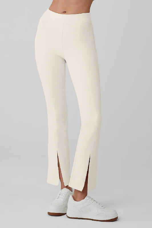 Luxe Comfort Airbrush High-Waist 7/8 Flutter Legging - Ivory