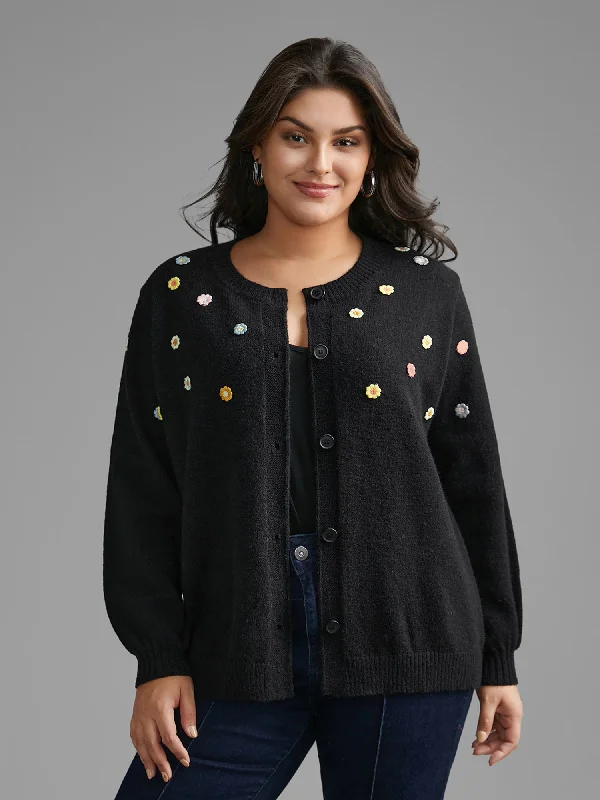 Trendy Traveler Stereo Flower Design Button Through Cardigan